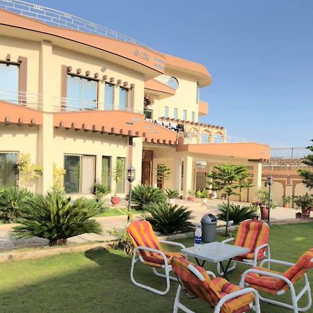 Royal Emirates Residence Абботтабад Экстерьер фото
