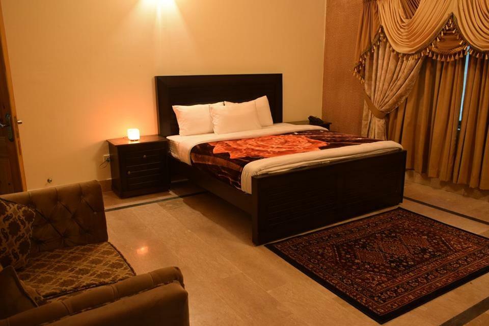 Royal Emirates Residence Абботтабад Экстерьер фото